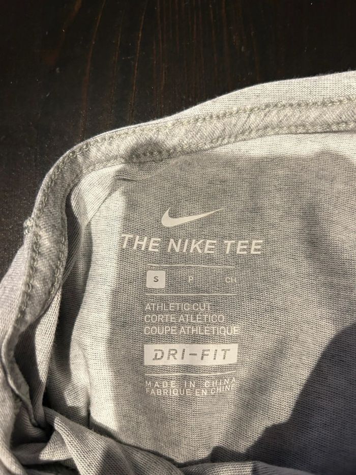 Nike tee shirt gris MC capuche S - photo numéro 3