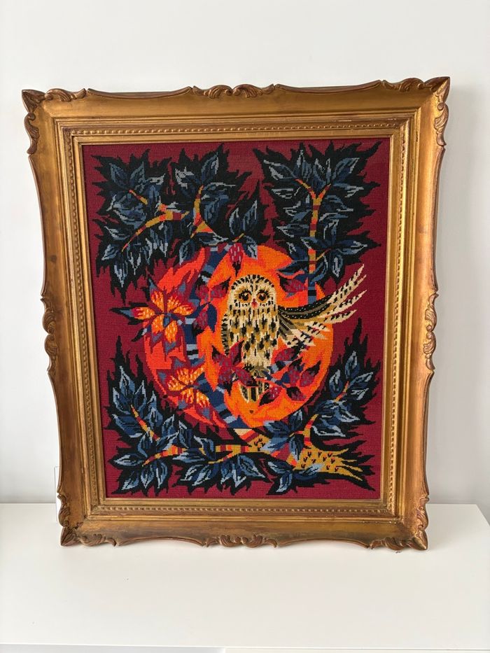 Très grand canevas chouette vintage année 70 selon Jean Lurçat encadrement bois et plâtre - photo numéro 7