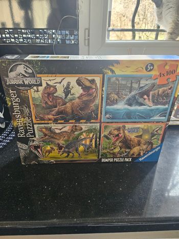 Puzzle neuf dinosaures 