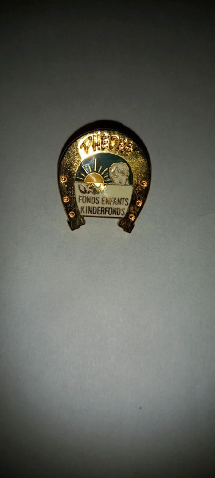 Pin's fer cheval - photo numéro 2