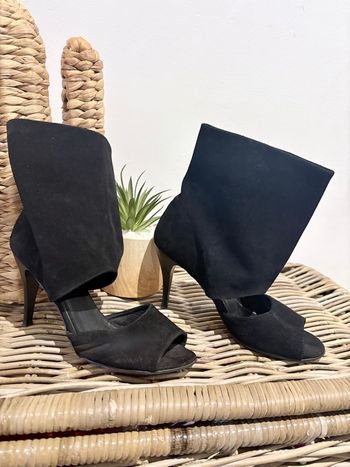 Bottines ouvertes noires pointure 38
