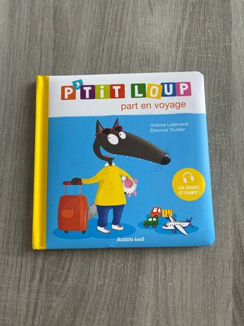 Livre p’tit loup part en voyage