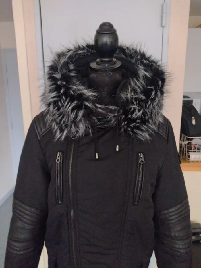 Parka Kaporal noire avec capuche fourrure – Taille L – Excellent état - photo numéro 2