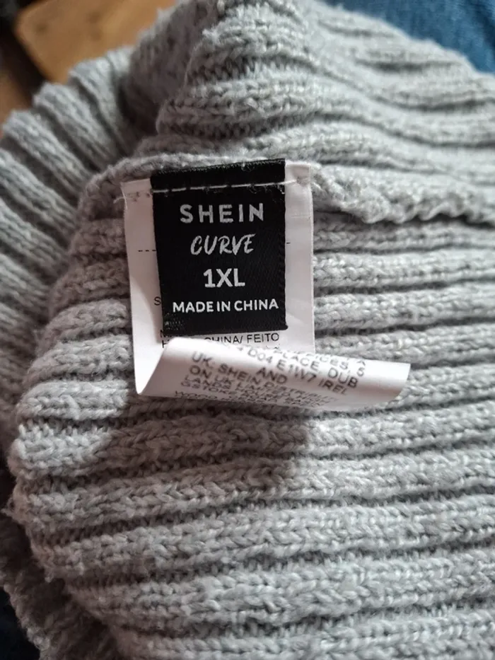 Pull marque shein curve taille 1xl - photo numéro 3
