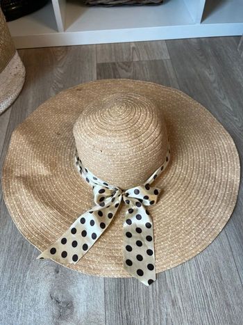 Jolie chapeau d’été 57cm