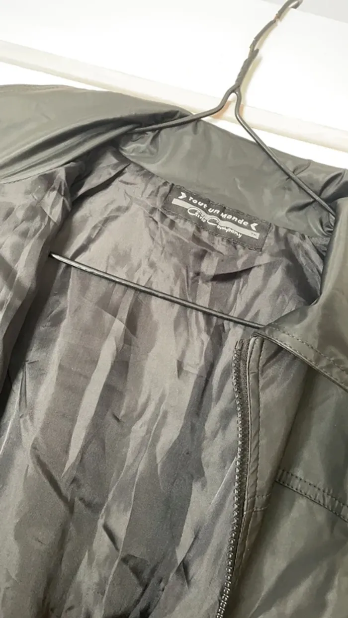 Veste noire enduite - photo numéro 3