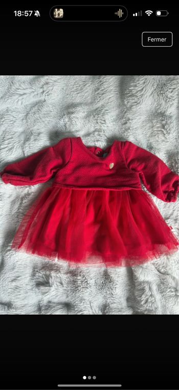Robe avec tulle rouge