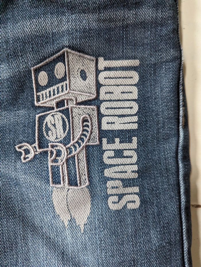 Jean bleu motif robot garçon taille 8 ans - photo numéro 4
