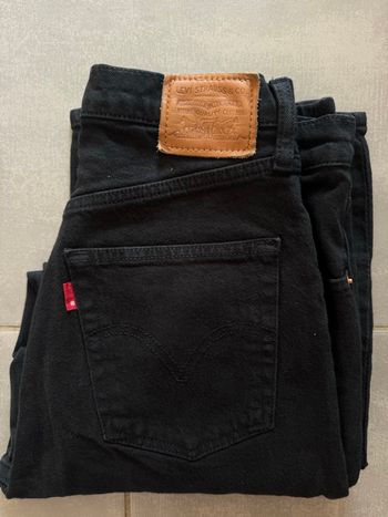 Jean’s levi’s ripcage