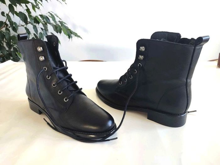 Paire de bottines Harcourt taille 37 cuir noir neuves - photo numéro 9