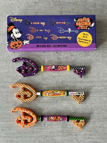Lot 3 clés mystère Halloween Disney 2022