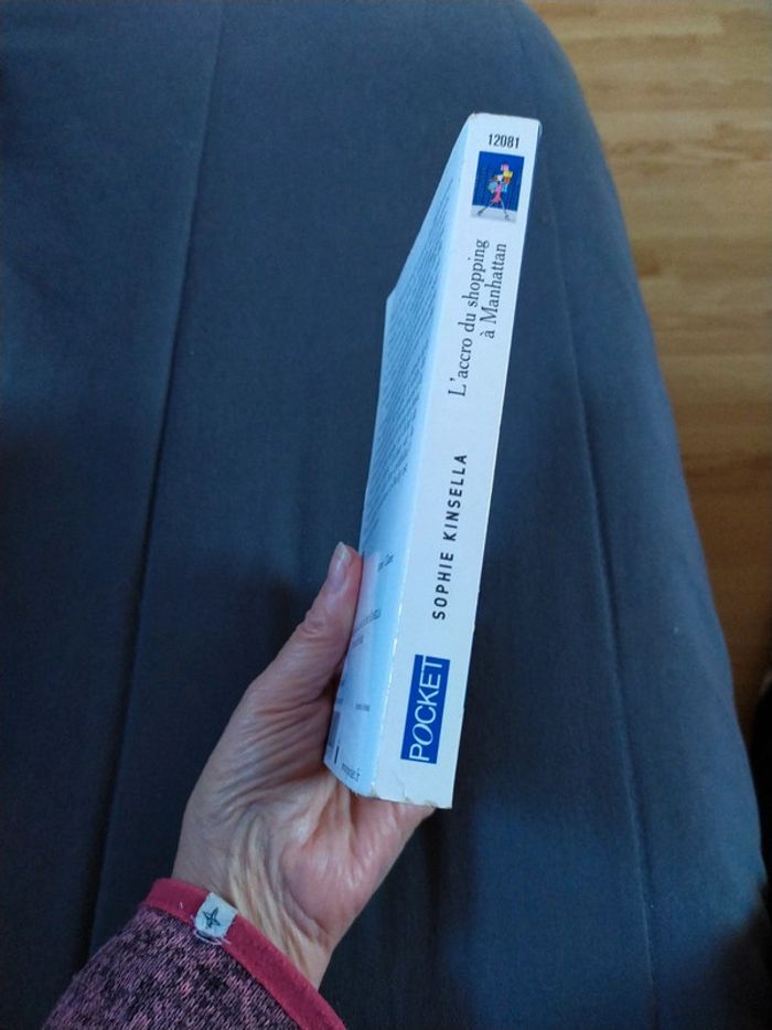 L'accro du shopping à Manhattan de Sophie Kinsella - photo numéro 3