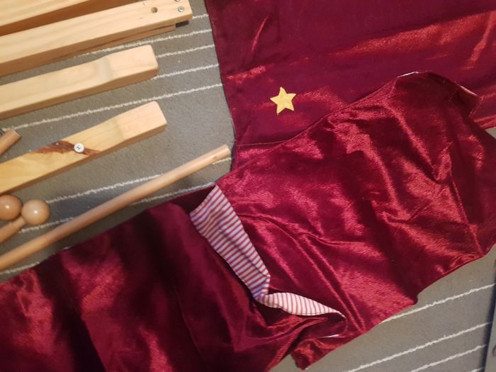 Beau théâtre de marionettes + 2 marionettes - photo numéro 5