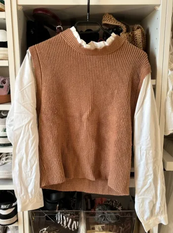 Pull maille marron avec blouse intégrée