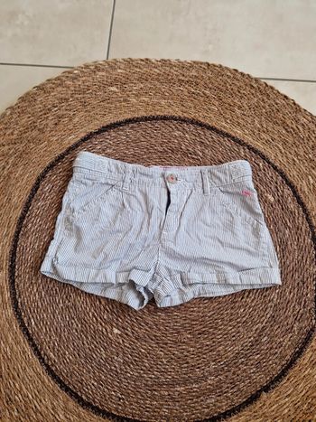 Joli short C&A taille 9 ans
