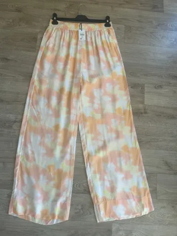 Galeries Lafayette, pantalon évasé été fluide imprimer multicolore