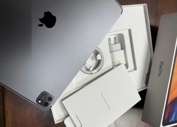 Apple iPad Pro 4a gen 256GB, Wi-Fi+Cellular 12,9" - Grigio siderale Come Nuovo