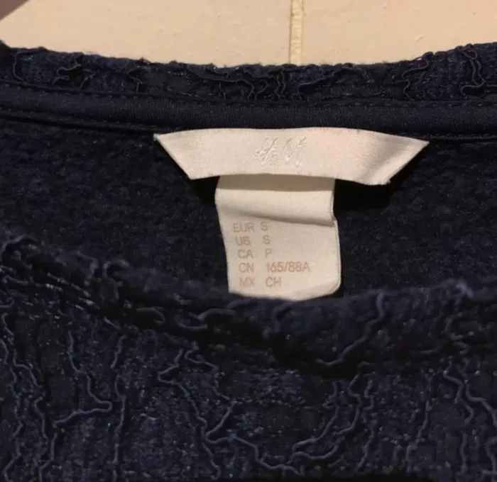 Sweat en dentelle bleu marine – H&M – Taille S - photo numéro 3