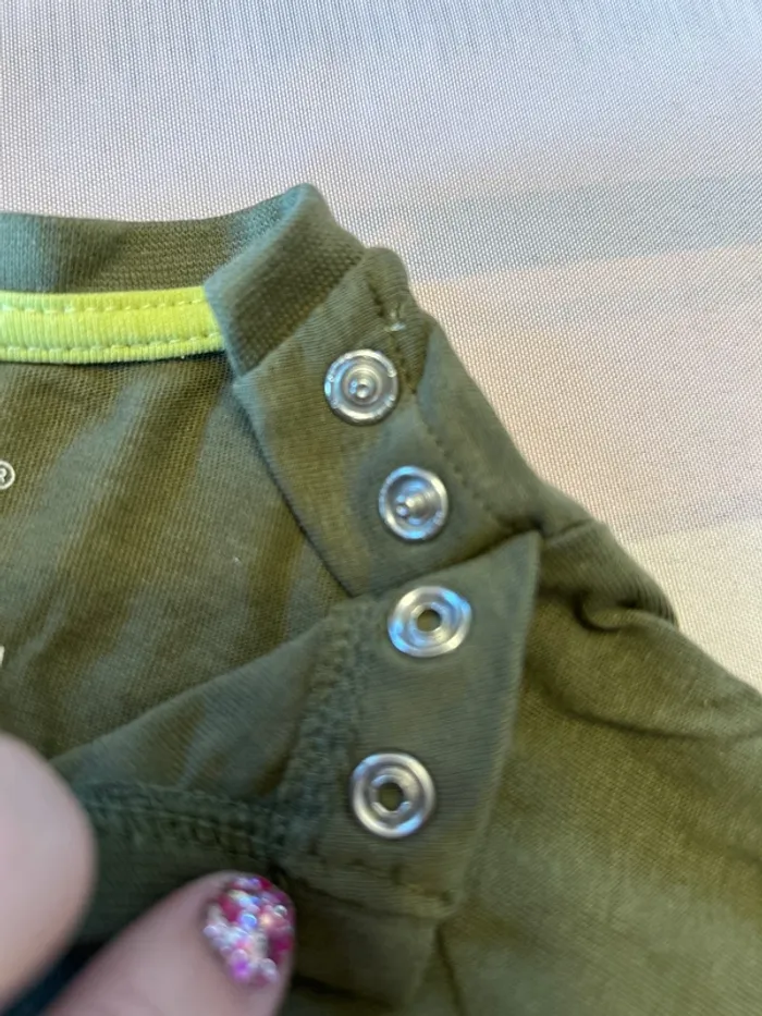 Teeshirt manches longues kaki bébé Primark - 0/3 mois - photo numéro 4