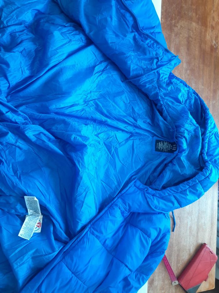 Veste GAP  légèrement rembourrée water résistant primaloft zip et capuche - photo numéro 9