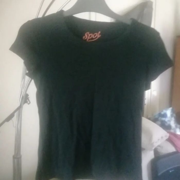 🌸Tee-shirt noir col rond "Spot" Taille 36 🌸