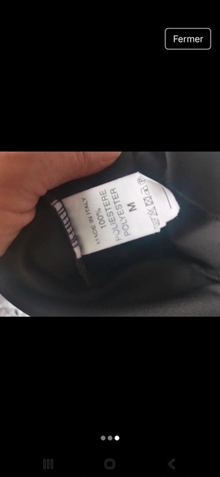 Robe taille M
Très bon état. - photo numéro 3