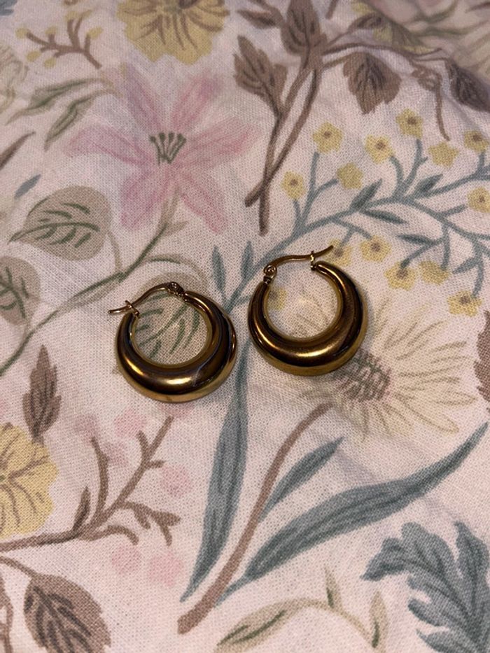 1 paire de boucles d’oreilles anneaux dorées en acier inoxydable - photo numéro 2