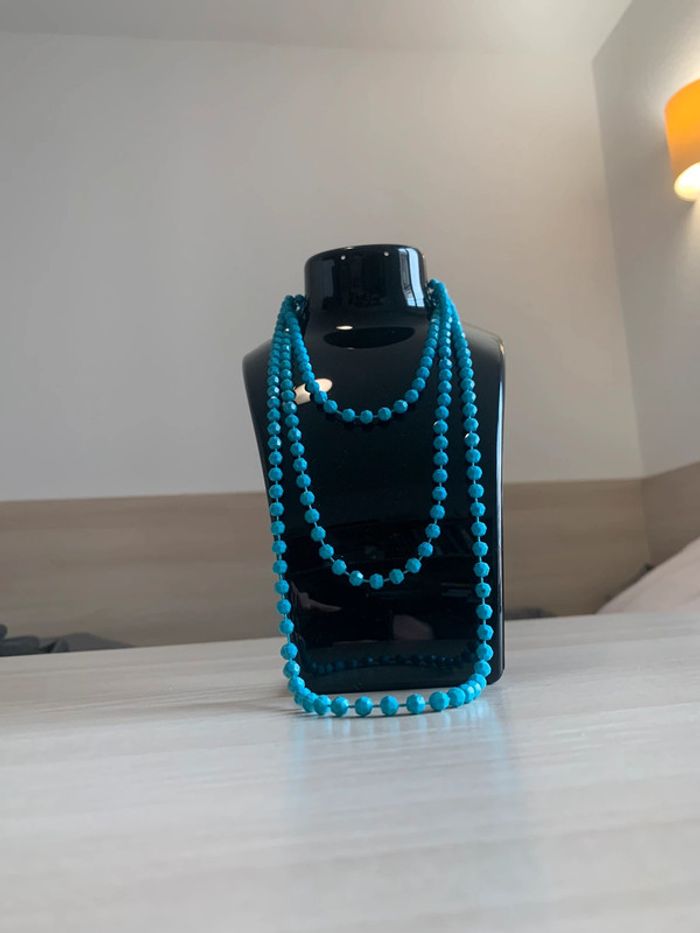Collier bleu long. - photo numéro 2