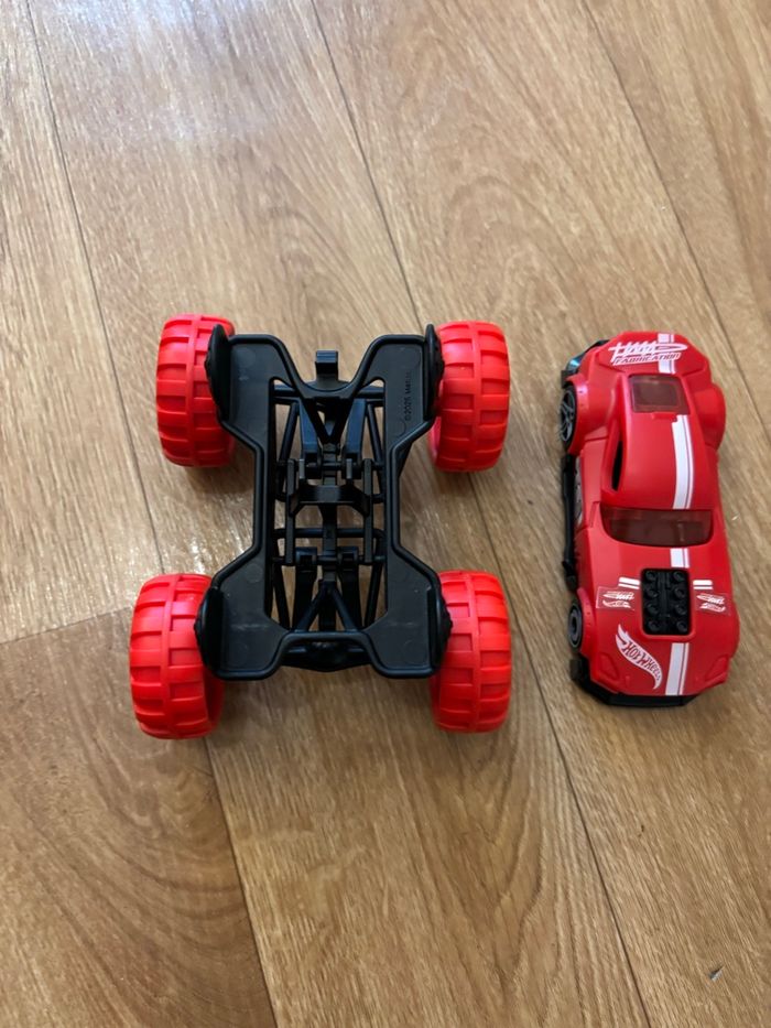 Voiture géante kinder rouge - photo numéro 4