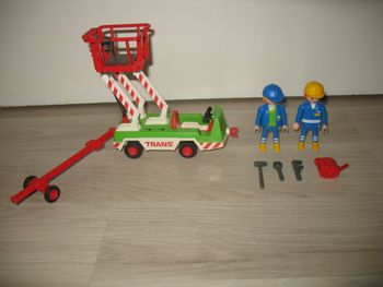 LOT D'ASSISTANTS TECHNIQUES ET VÉHICULE "PLAYMOBIL" - Réf.3197 - n°68