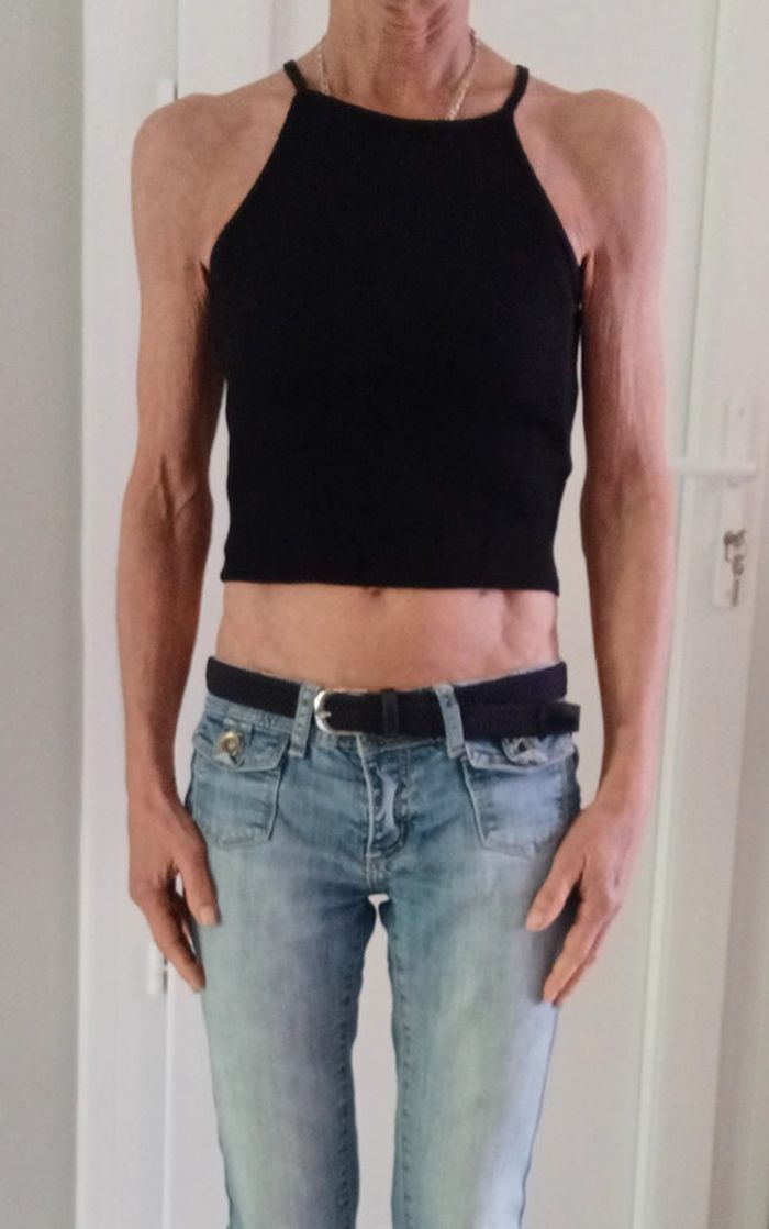 crop top ts - photo numéro 2