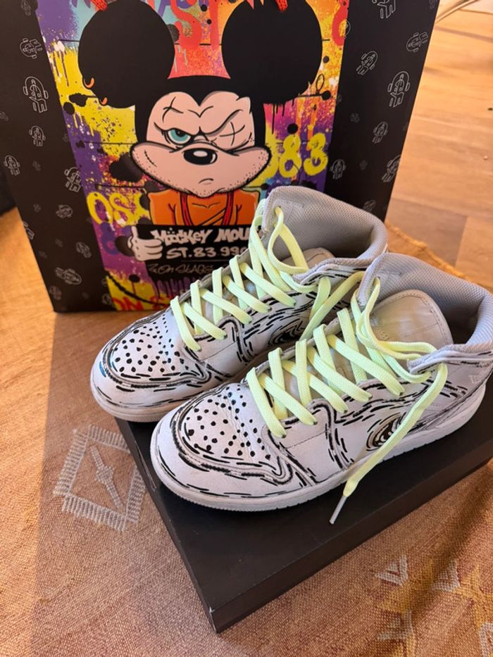 Air Jordan 1 Mid taille 38 by On Stage 83 St Tropez - photo numéro 2