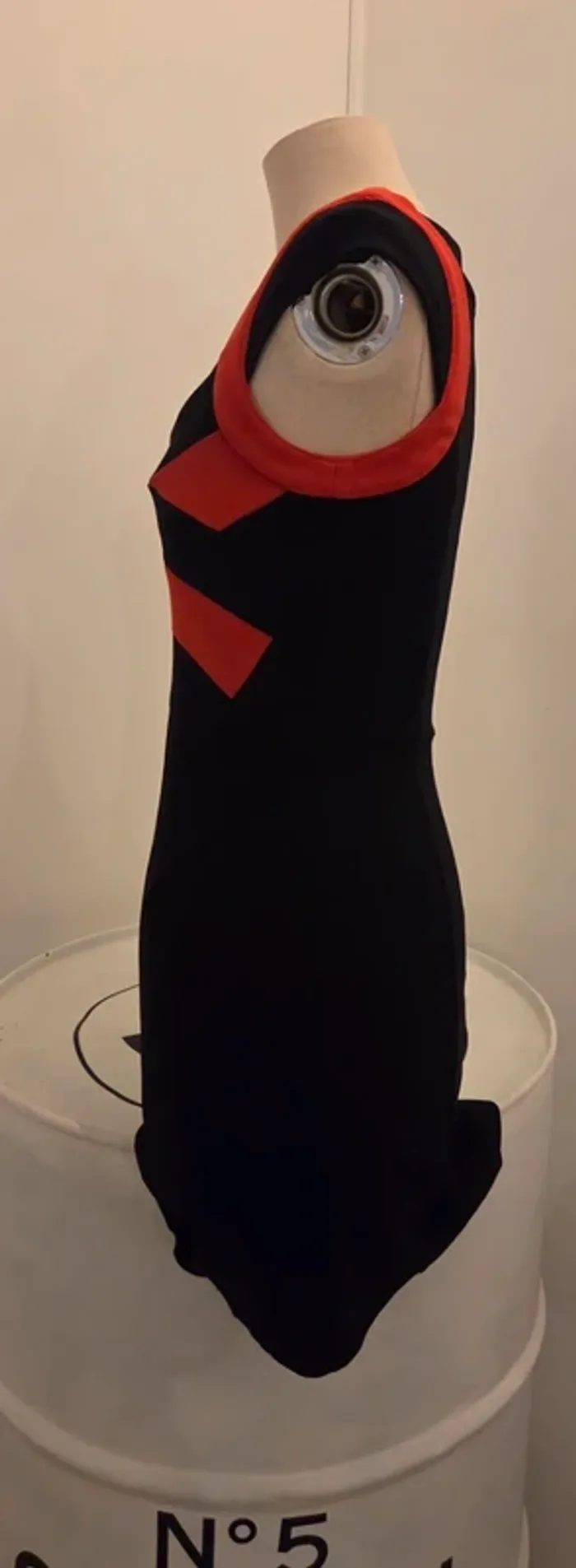 Robe noire et rouge graphique – Morgan – T. XS (34) - photo numéro 3