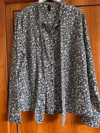 Chemisier fleuri noir et blanc xl Stradivarius