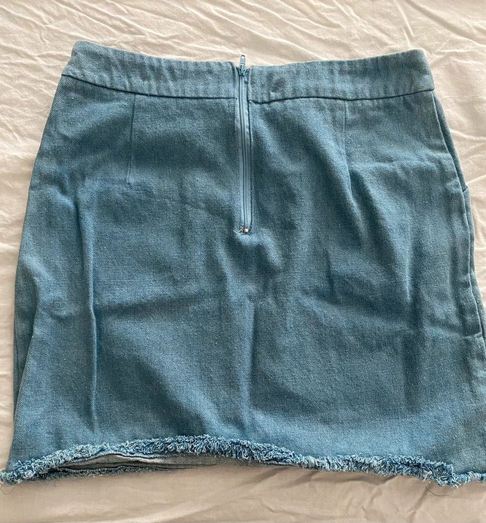💙 Jupe en jean Blue & Blouses – Taille 36 – Détail perlé - photo numéro 4