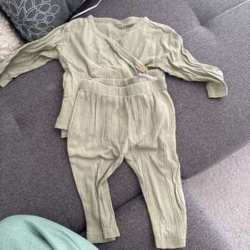 Ensemble kaki