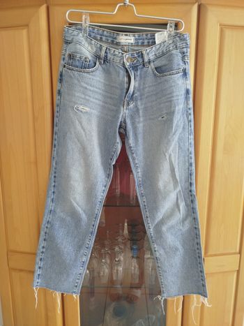 Jean bleu troué évasé taille 36. Pimkie