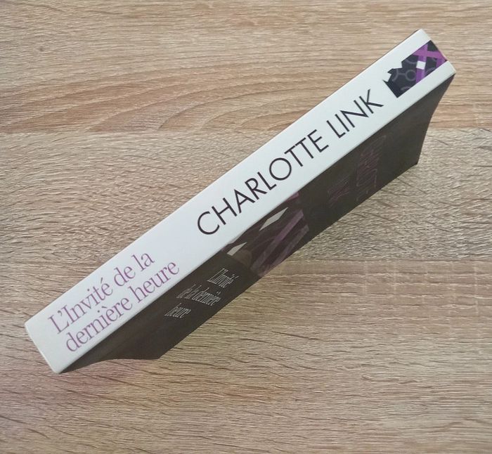 Charlotte Link 🪅 L'invité de la dernière heure - photo numéro 3