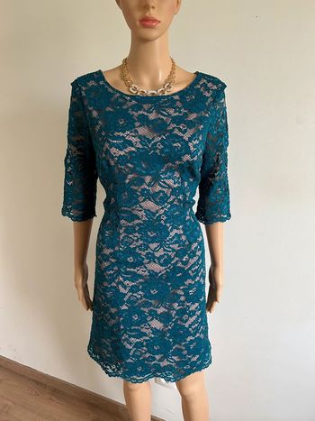 Robe turquoise et beige en dentelle Molly Bracken taille L jamais portée