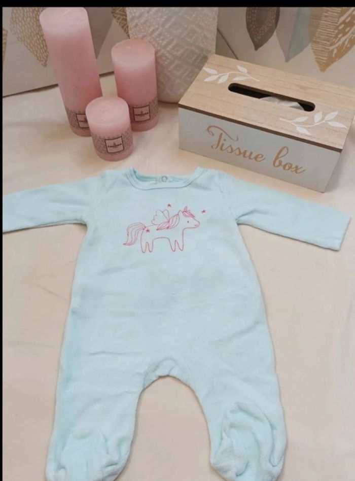 Grenouillère velours Auchan fille 3 mois