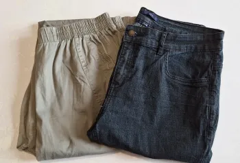 Lots pantalacourts femme  ( un noir un beige)