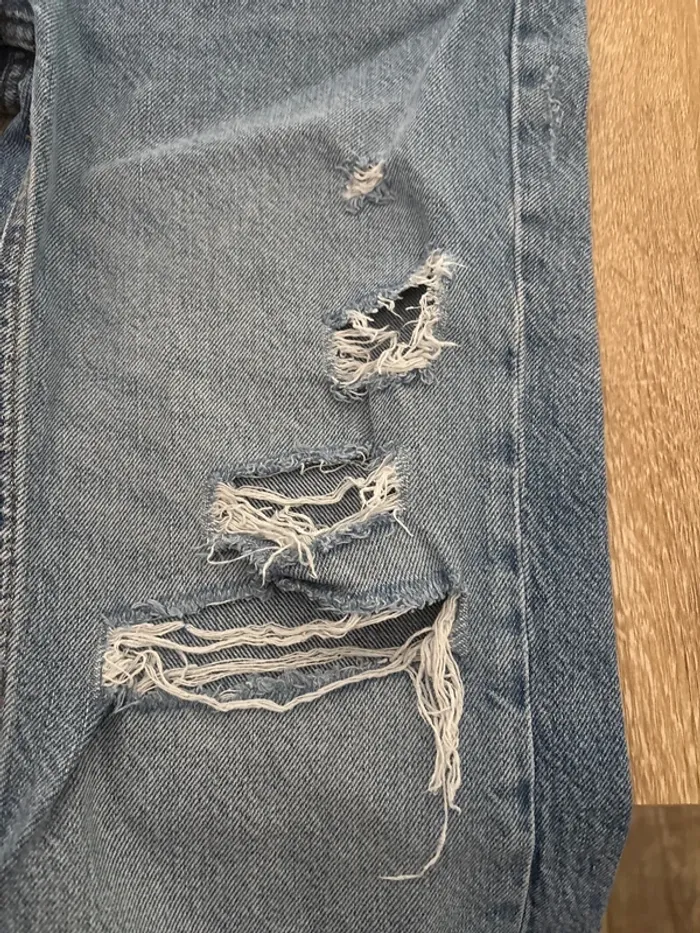 Jean coupe droite Zara t34 effet troué - photo numéro 6