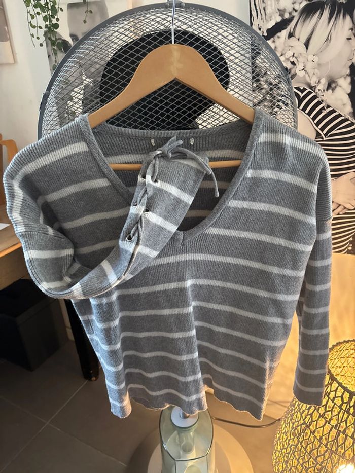 Pull lacet