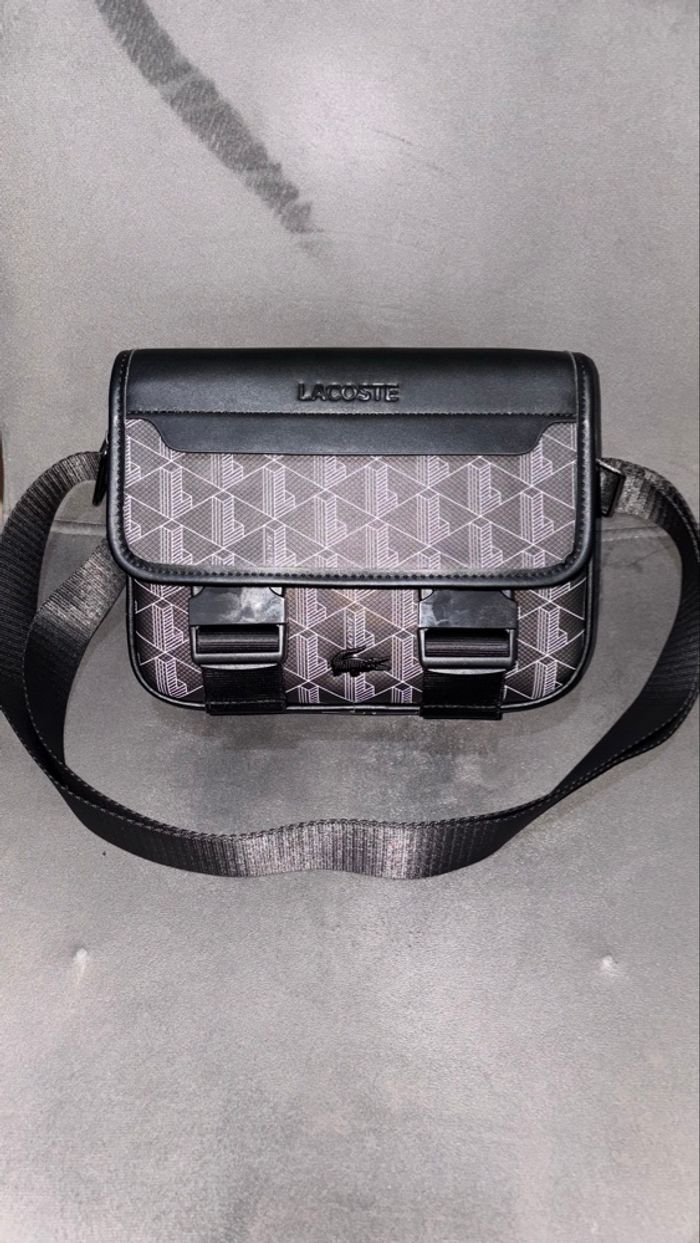 Sacoche Lacoste