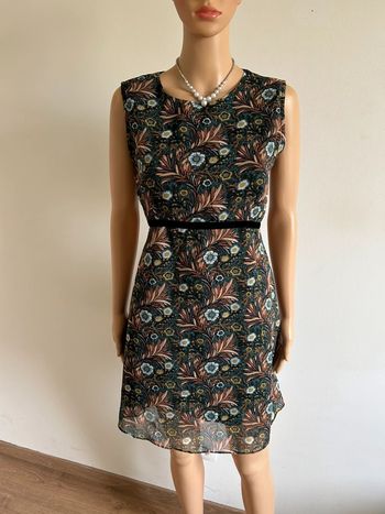 Robe imprimée sans manches Molly Bracken taille S jamais portée