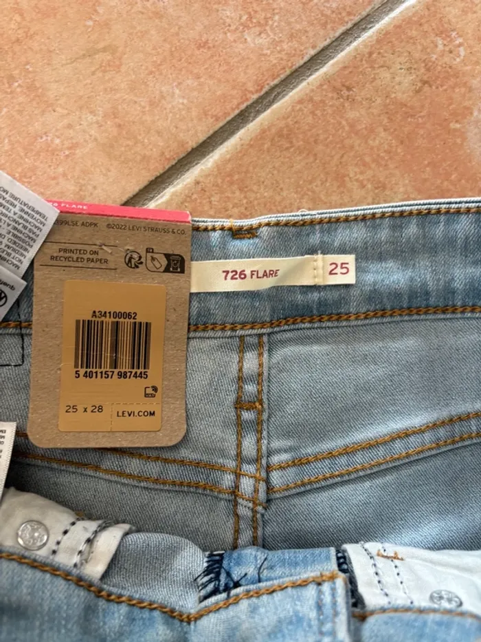 Jean levis 726 flare - photo numéro 4