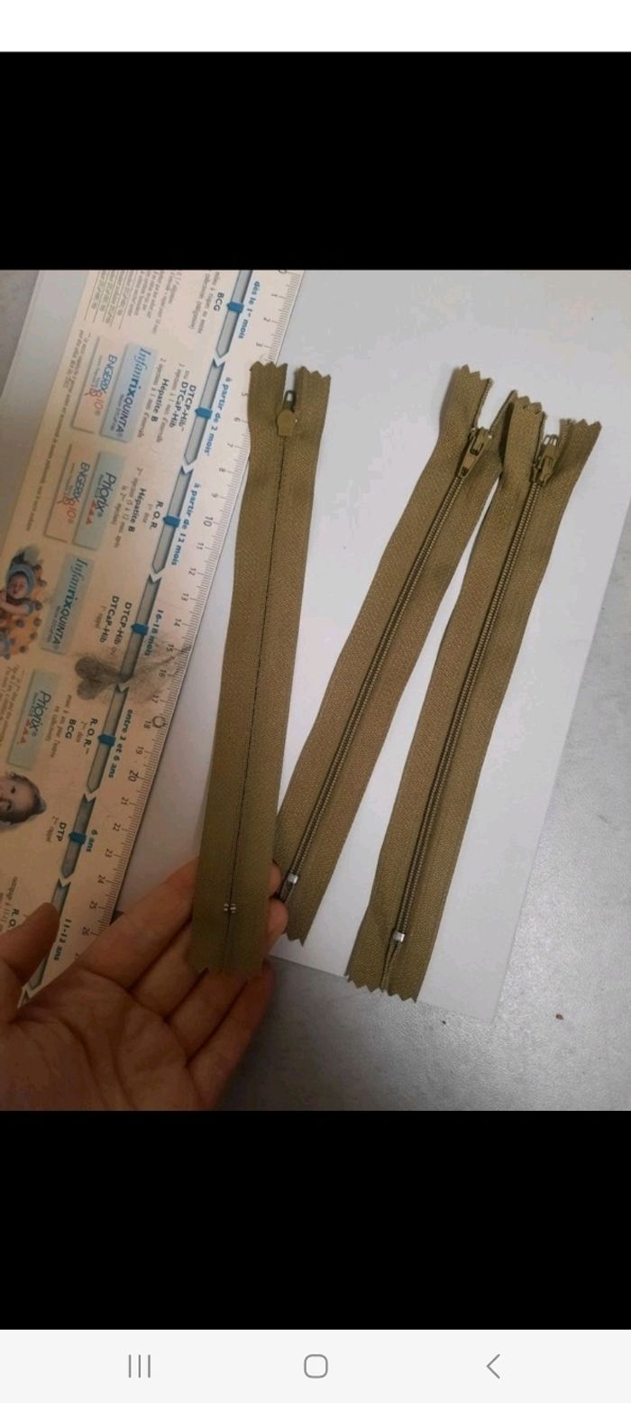 Environs 22cm lot de 3 fermeture éclair normal kaki - photo numéro 2