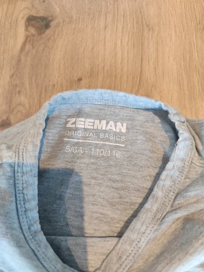 Tee shirt 5-6 ans - photo numéro 3