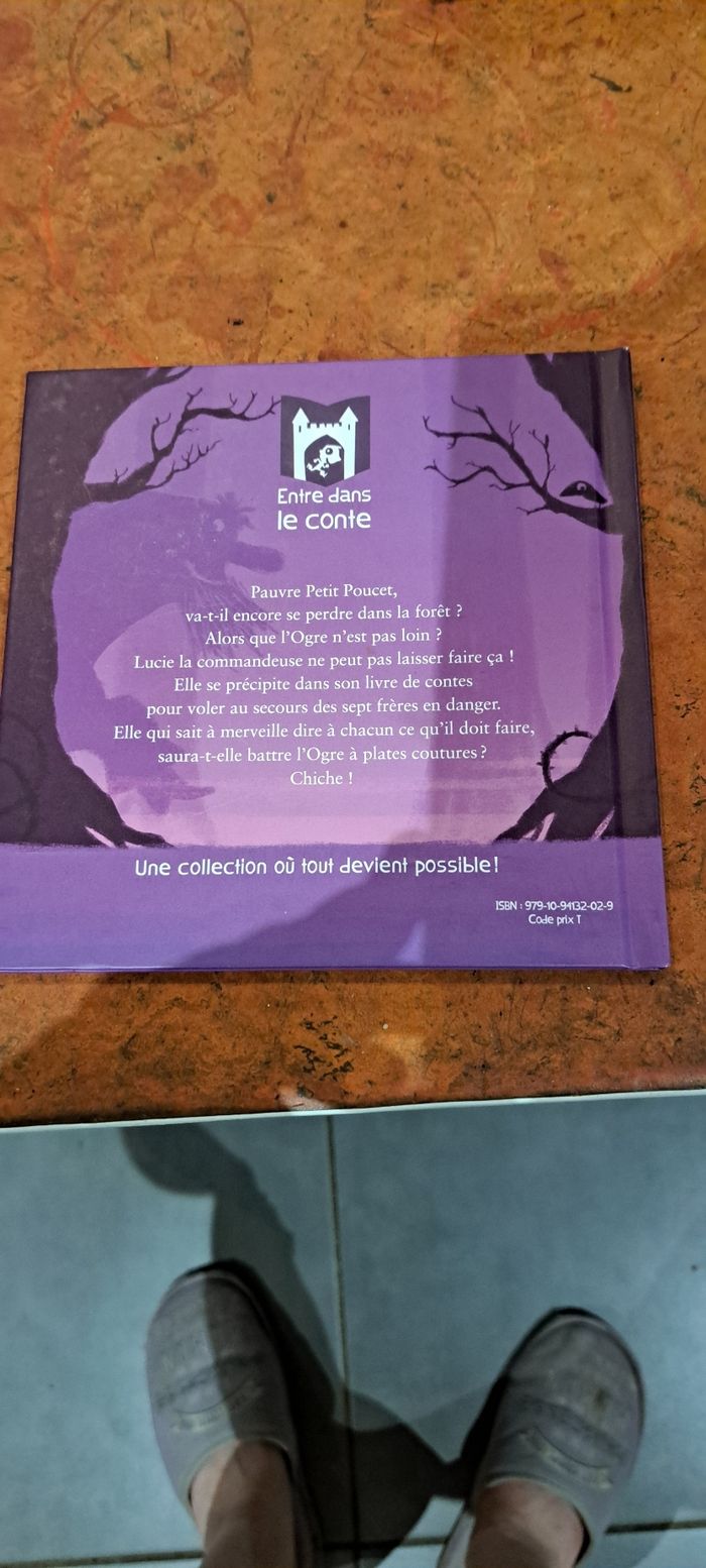 Livre tous avec le petit poucet - photo numéro 3