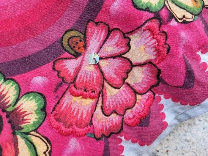 Joli tee-shirt manches longues Desigual, crème et tons roses, 7/8 ans - photo numéro 2